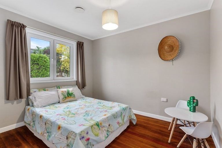Photo of property in 14 Millbrook Road, Henderson, Auckland, 0612