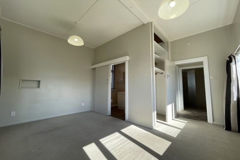 Photo of property in 11 Milverton Avenue, Hokowhitu, Palmerston North, 4410