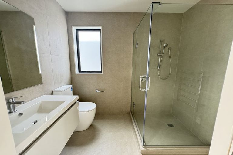 Photo of property in 15 Mahalo Avenue, Wiri, Auckland, 2104