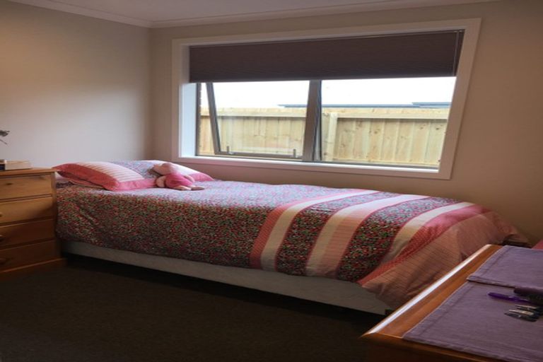 Photo of property in 10 Bradwell Crescent, Halswell, Christchurch, 8025