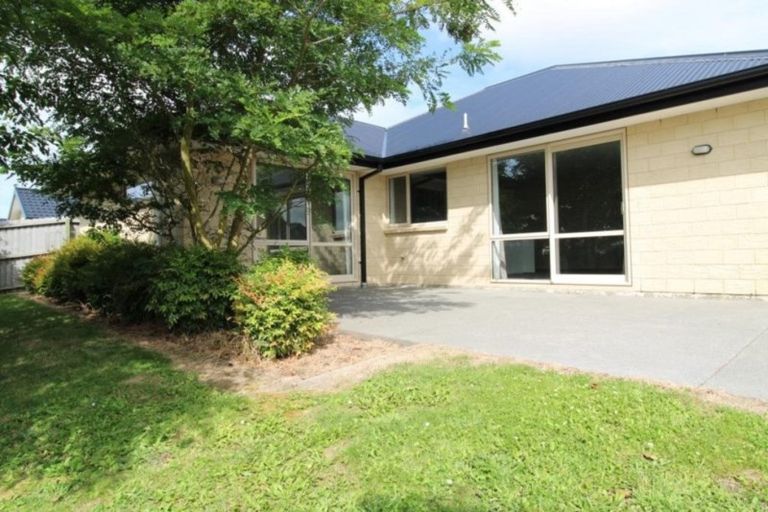 Photo of property in 2 Aroha Street, Pegasus, 7612