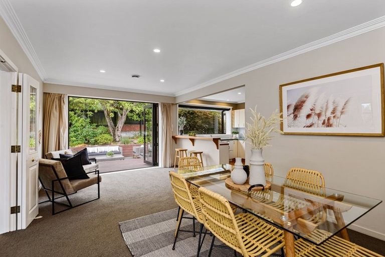 Photo of property in 36 Dyers Pass Road, Cashmere, Christchurch, 8022