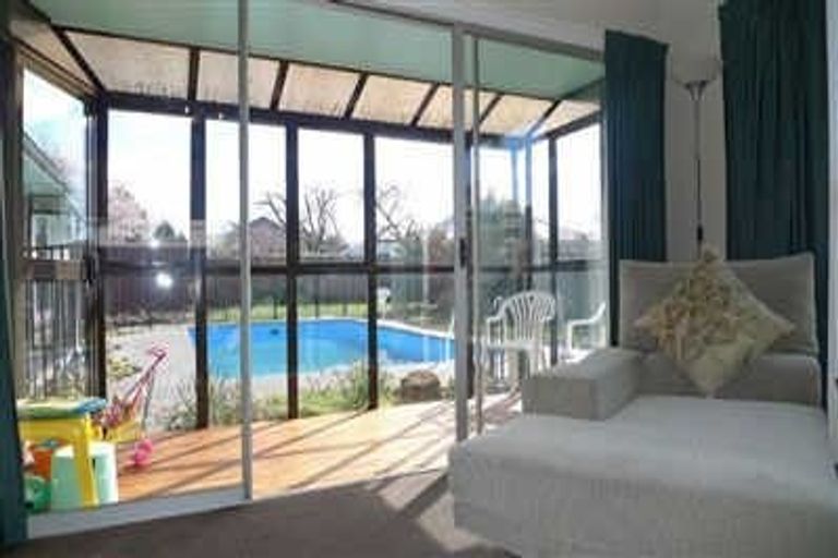 Photo of property in 14 Rutherglen Avenue, Ilam, Christchurch, 8041