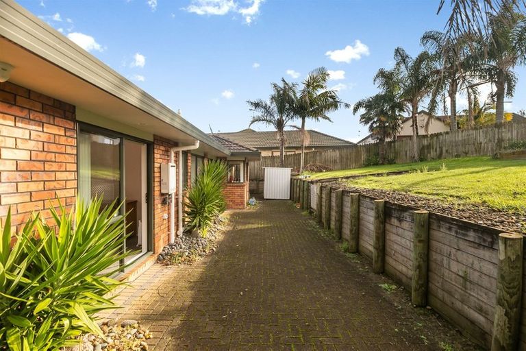 Photo of property in 13 Rathmar Drive, Manurewa, Auckland, 2105