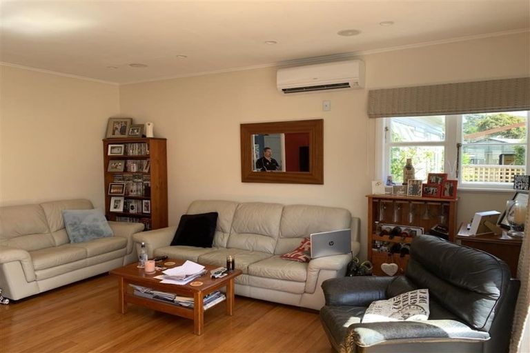 Photo of property in 29 Palmer Crescent, Silverstream, Upper Hutt, 5019