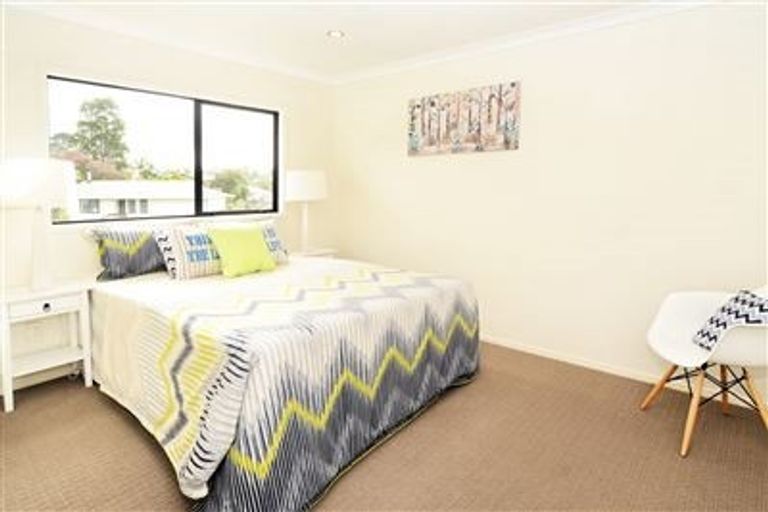 Photo of property in 2/9 Danube Lane, Glen Eden, Auckland, 0602