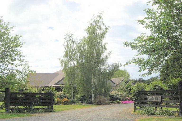 Photo of property in 107 Chinnerys Road, Woodend, 7610