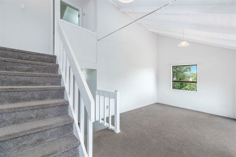 Photo of property in 2/6 Eden Street, Mangere East, Auckland, 2024