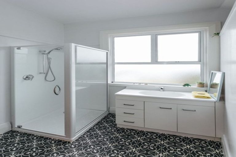 Photo of property in 35 Wharfe Street, South Hill, Oamaru, 9400