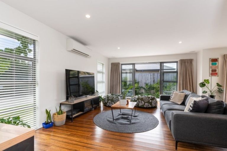 Photo of property in 15 Judge And Jury Drive, Lake Hayes, Queenstown, 9304