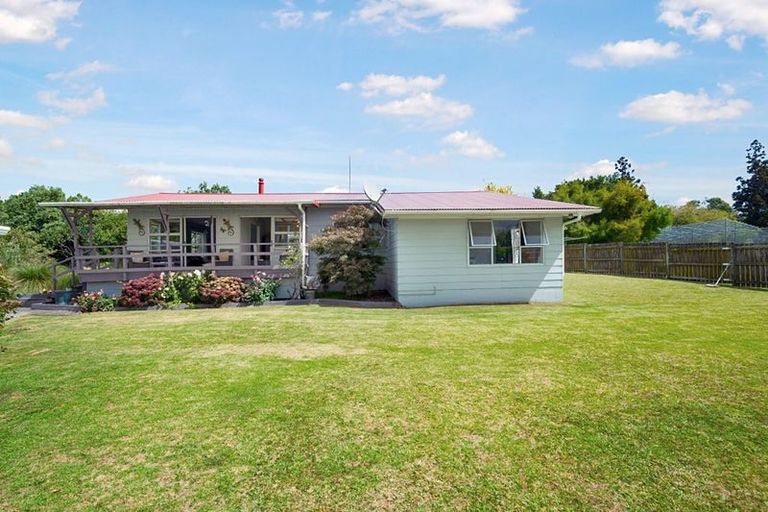 Photo of property in 2 Tapu Road, Huapai, Kumeu, 0810