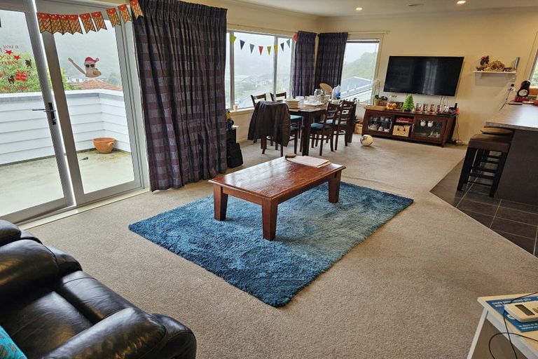 Photo of property in 16 Eastcott Grove, Churton Park, Wellington, 6037