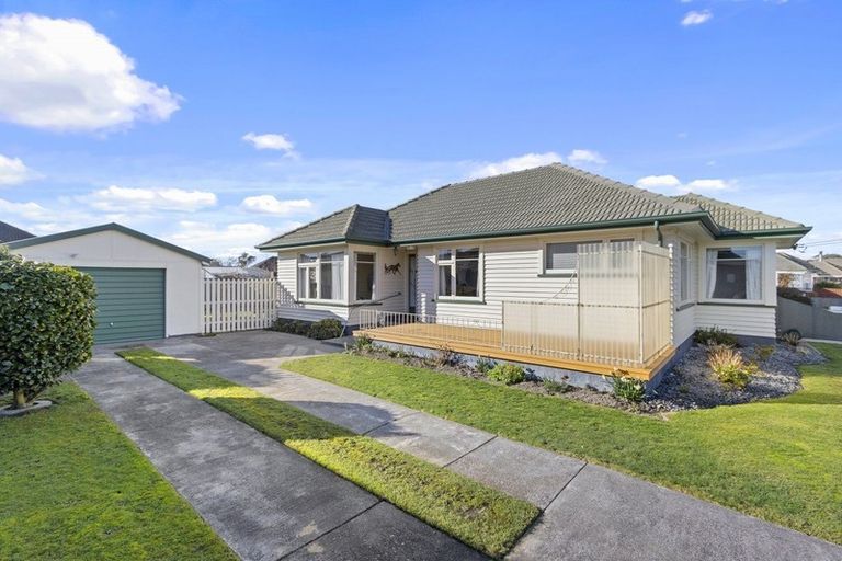 Photo of property in 58 Bournemouth Crescent, Aranui, Christchurch, 8061