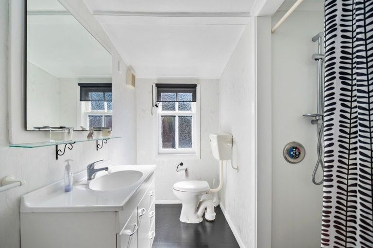 Photo of property in 27 Bond Street, Foxton Beach, Foxton, 4815