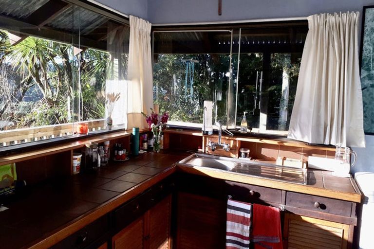 Photo of property in 5 Opahi Bay Road, Mahurangi West, Warkworth, 0983