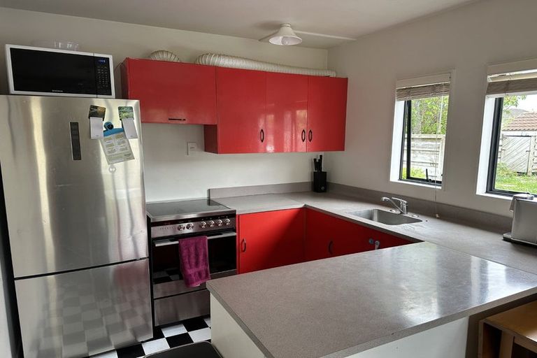 Photo of property in 3/74 Waiwhetu Road, Waiwhetu, Lower Hutt, 5010