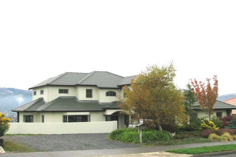 Photo of property in 7 Birkinshaw Grove, Riverstone Terraces, Upper Hutt, 5018