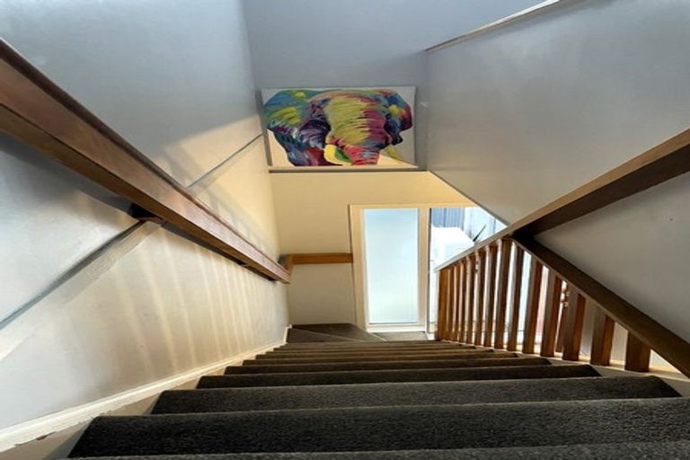 Photo of property in 8 Divich Avenue, Te Atatu South, Auckland, 0610