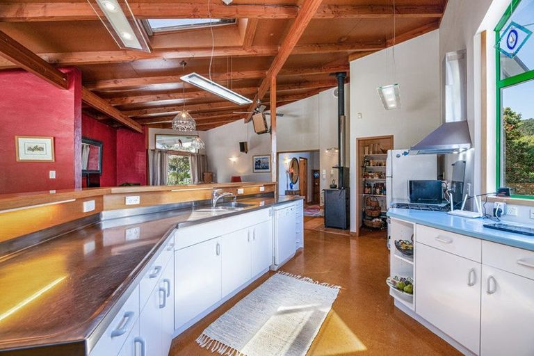 Photo of property in 149 Cornwallis Road, Cornwallis, Auckland, 0604