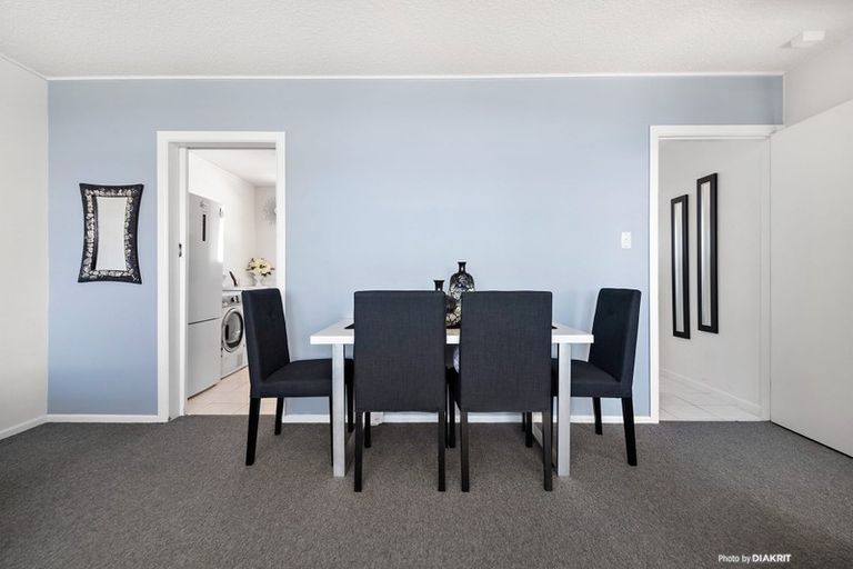 Photo of property in 23 Rangitane Street, Maupuia, Wellington, 6022