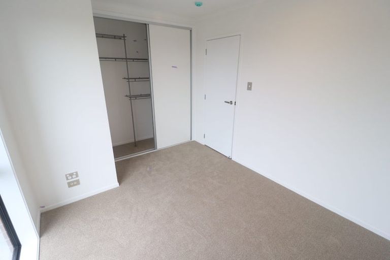 Photo of property in 34 Hobsonville Point Road, Hobsonville, Auckland, 0616