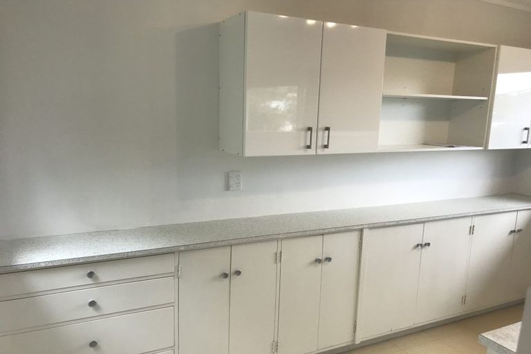 Photo of property in 5a Chella Way, Khandallah, Wellington, 6035