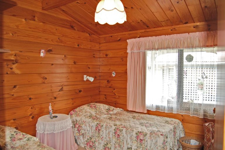 Photo of property in 1870 State Highway 1, Kaiwaka, 0573