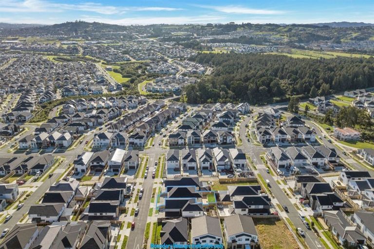Photo of property in 6 Ballyliffin Drive, Flat Bush, Auckland, 2019