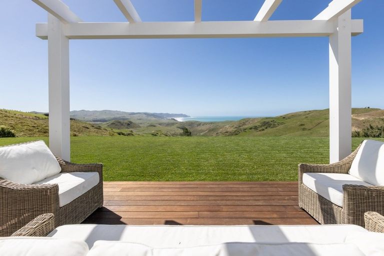 Photo of property in 65 Waipuka Road, Waimarama, Havelock North, 4294