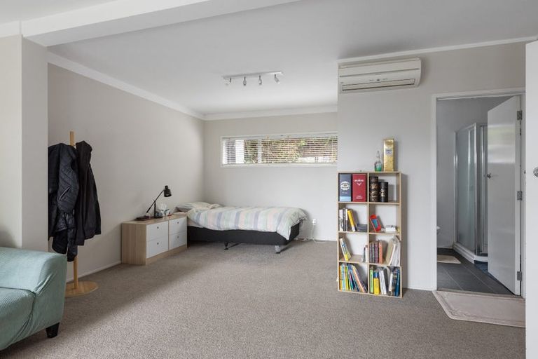 Photo of property in 2/13 Kiri Place, Mairangi Bay, Auckland, 0630