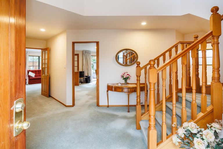 Photo of property in 12a Montgomery Terrace, Hokowhitu, Palmerston North, 4410