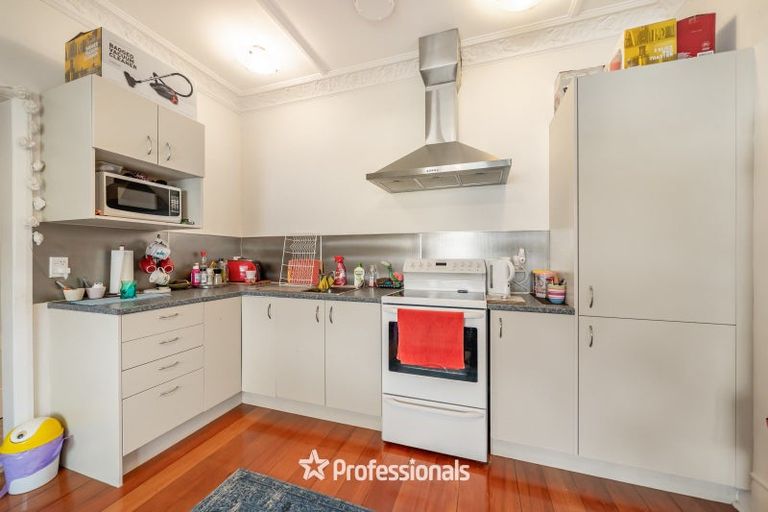 Photo of property in 135 Kings Crescent, Hutt Central, Lower Hutt, 5010