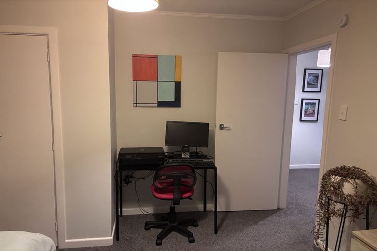 Photo of property in 24b Connaught Terrace, Brooklyn, Wellington, 6021