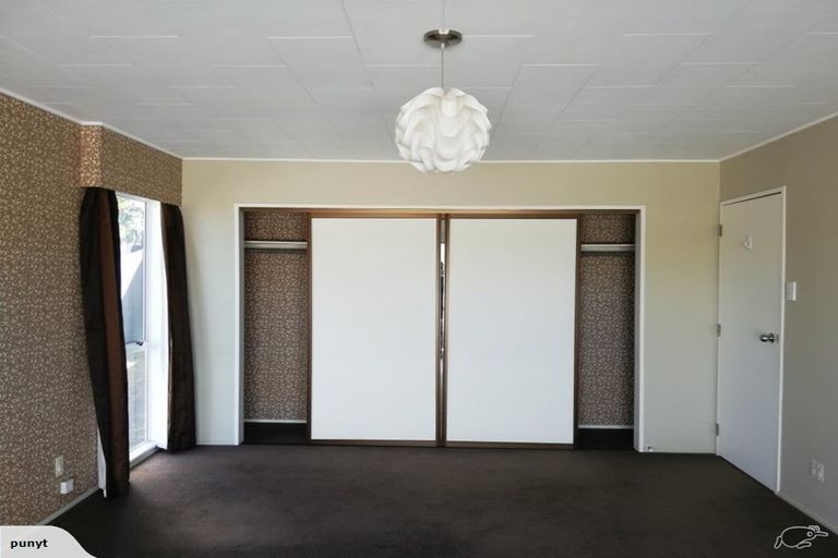 Photo of property in 163 Tutere Street, Waikanae Beach, Waikanae, 5036