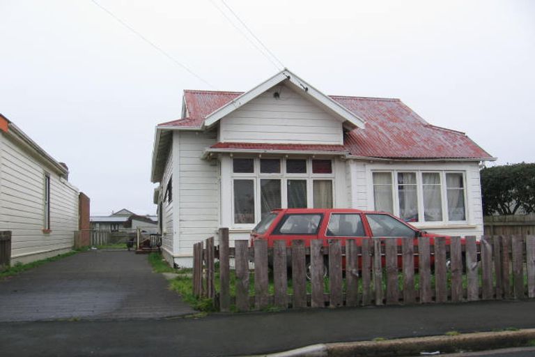 Photo of property in 27 Cutten Street, South Dunedin, Dunedin, 9012