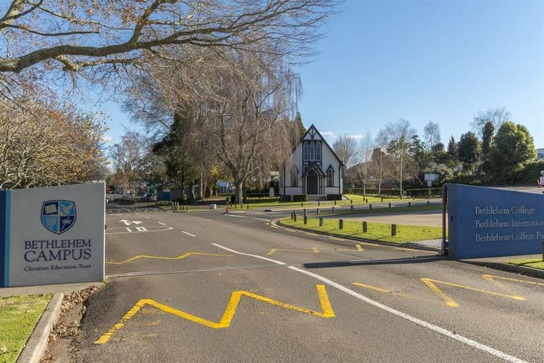 Photo of property in 94 Moffat Road, Bethlehem, Tauranga, 3110