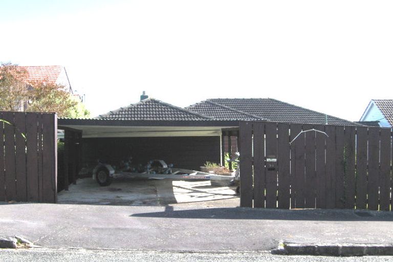 Photo of property in 93 Stanley Point Road, Stanley Point, Auckland, 0624