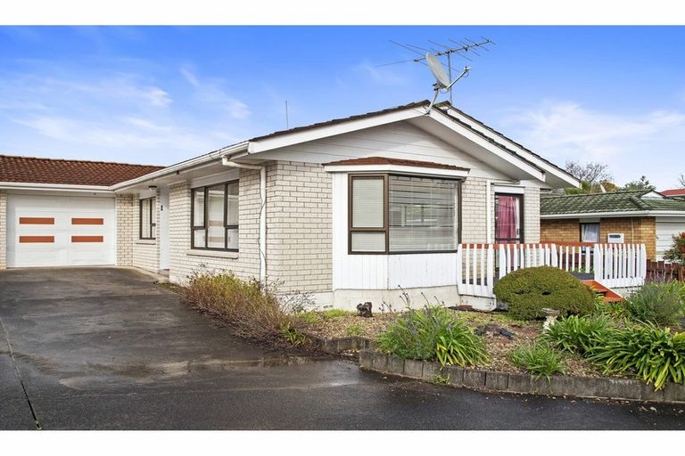 Photo of property in 9a Civic Place, Waiuku, 2123