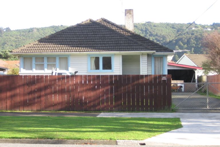Photo of property in 1153a High Street, Taita, Lower Hutt, 5011