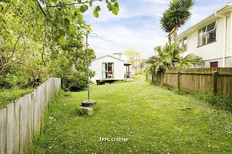 Photo of property in 30 Leaver Place, Weymouth, Auckland, 2103
