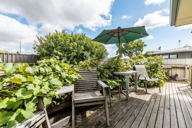 Photo of property in 45 Middle Road, Havelock North, 4130