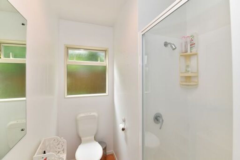 Photo of property in 35a Elliston Crescent, Stanmore Bay, Whangaparaoa, 0932
