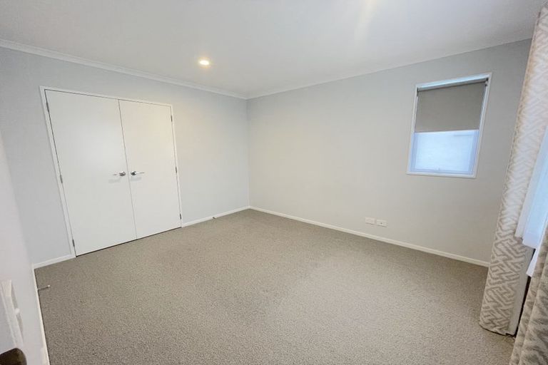 Photo of property in 74 Mackay Drive, Greenhithe, Auckland, 0632