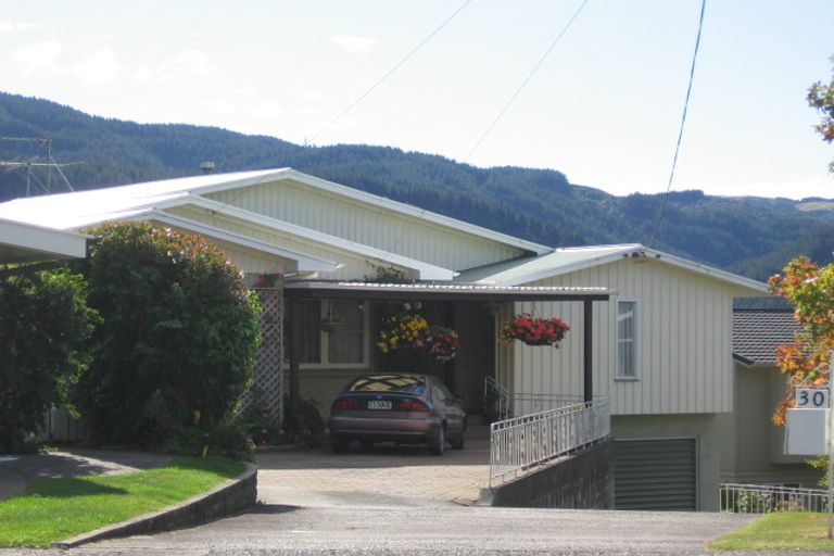 Photo of property in 30 Dowling Grove, Silverstream, Upper Hutt, 5019