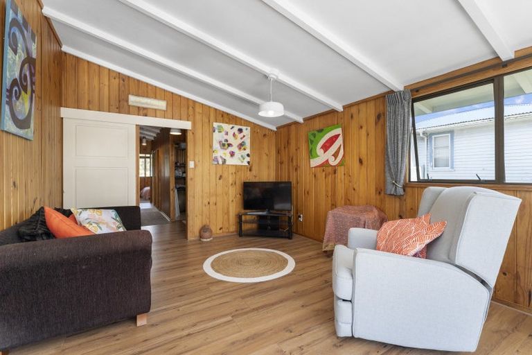 Photo of property in 26 Parakai Street, Paraparaumu, 5032