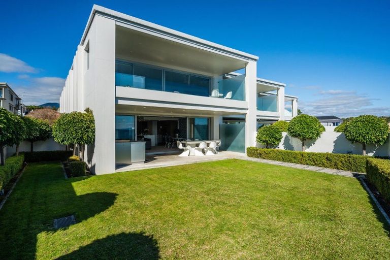 Photo of property in 1/225 Lake Terrace, Waipahihi, Taupo, 3330