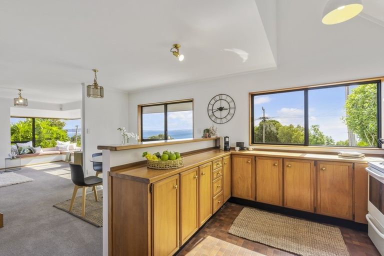 Photo of property in 14a Duncansby Road, Stanmore Bay, Whangaparaoa, 0932