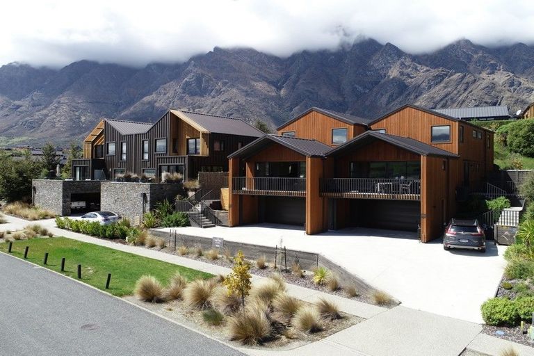 Photo of property in 29a Rannoch Drive, Jacks Point, Queenstown, 9371