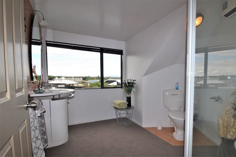 Photo of property in 30 Albert Drive, Clyde, 9330