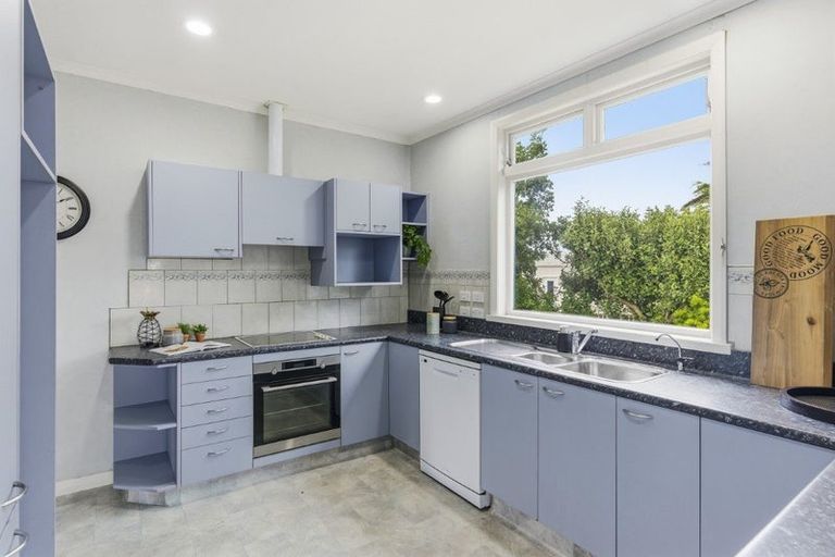 Photo of property in 15 Golf Road, Paraparaumu Beach, Paraparaumu, 5032